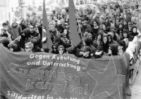 Bild: Revolutionäre 1.Mai-Demo 1996 in Berlin.