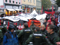 Schläge und Tritte gegen Antifas