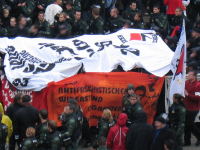 Riesentranspi auf Antifa-Demo