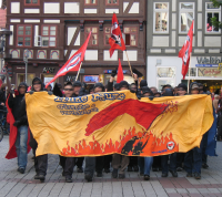 Die kämpferische Vor-Demo erreicht den Auftaktort