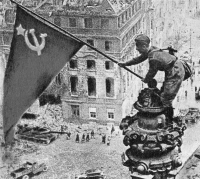 Bild: Rote Armee auf dem Reichstag. Berlin, 2. Mai 1945