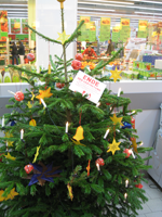 Flugblatt im Tannenbaum bei Kaufland