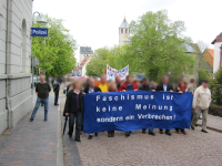 Spitze der  antifaschistischen Bündnisdemonstration, Bad  Gandersheim 9.Mai 2010