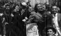 New York, 7. Mai 1945: Jubel bei der Meldung Nazis quit