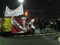 Demo vor dem Kreishaus, dem Gebäude mit der Ausländerbehörde...