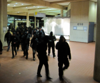 Wir holen uns das Rosa-Luxemburg-Haus zurück. Solidemo im ZHG am 28.1.2011