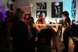 Limbo-Dance, Antifa-Gala in Göttingen, 13. Juli 2012