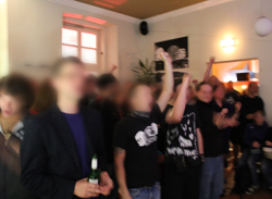 Im Publikum der Antifa-Gala herrscht Spitzen-Stimmung