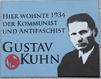 Göttingen: Wandfliese zum Gedenken an den Kommunisten und Antifaschisten Gustav Kuhn