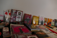 Bücher- und Infotisch Bücher- und Infotisch