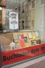Schaufenster des Roten Buchladens, Mai 2016