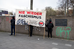 AntifaschistInnen gedenken derdurch Faschisten Gequälten und Ermordeten