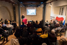 Voller Saal im Holbornschen Haus