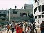 22 luglio, ore 23,45: attacco in un quartiere popoloso di Gaza. Per catturare il leader militare di Hamas un missile di F16 fa 19 morti, di cui 10 bambini