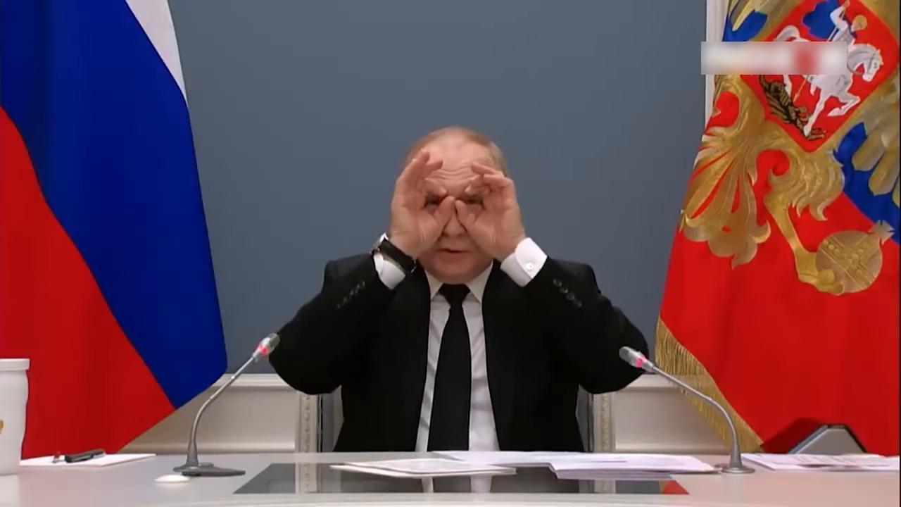 "С особым и пристальным вниманием следит", "лично контролирует".